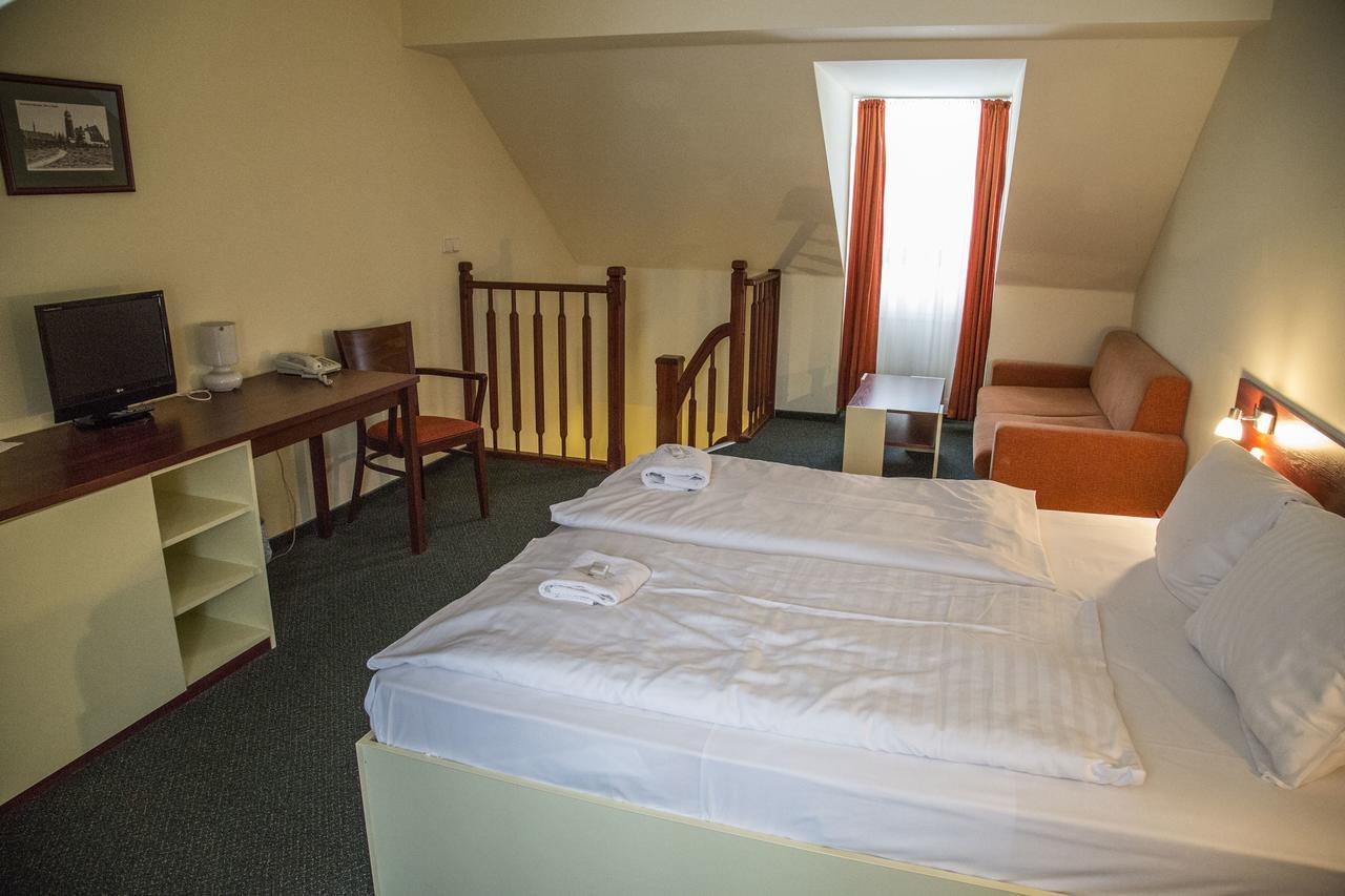 Aparthotel Ochsendorf Horní Blatná Exteriör bild